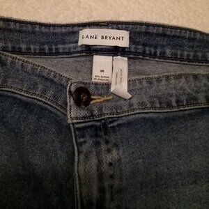 Frayed hem jean shorts